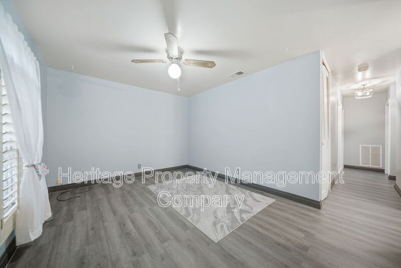 6022 Castle View Drive – photo 4