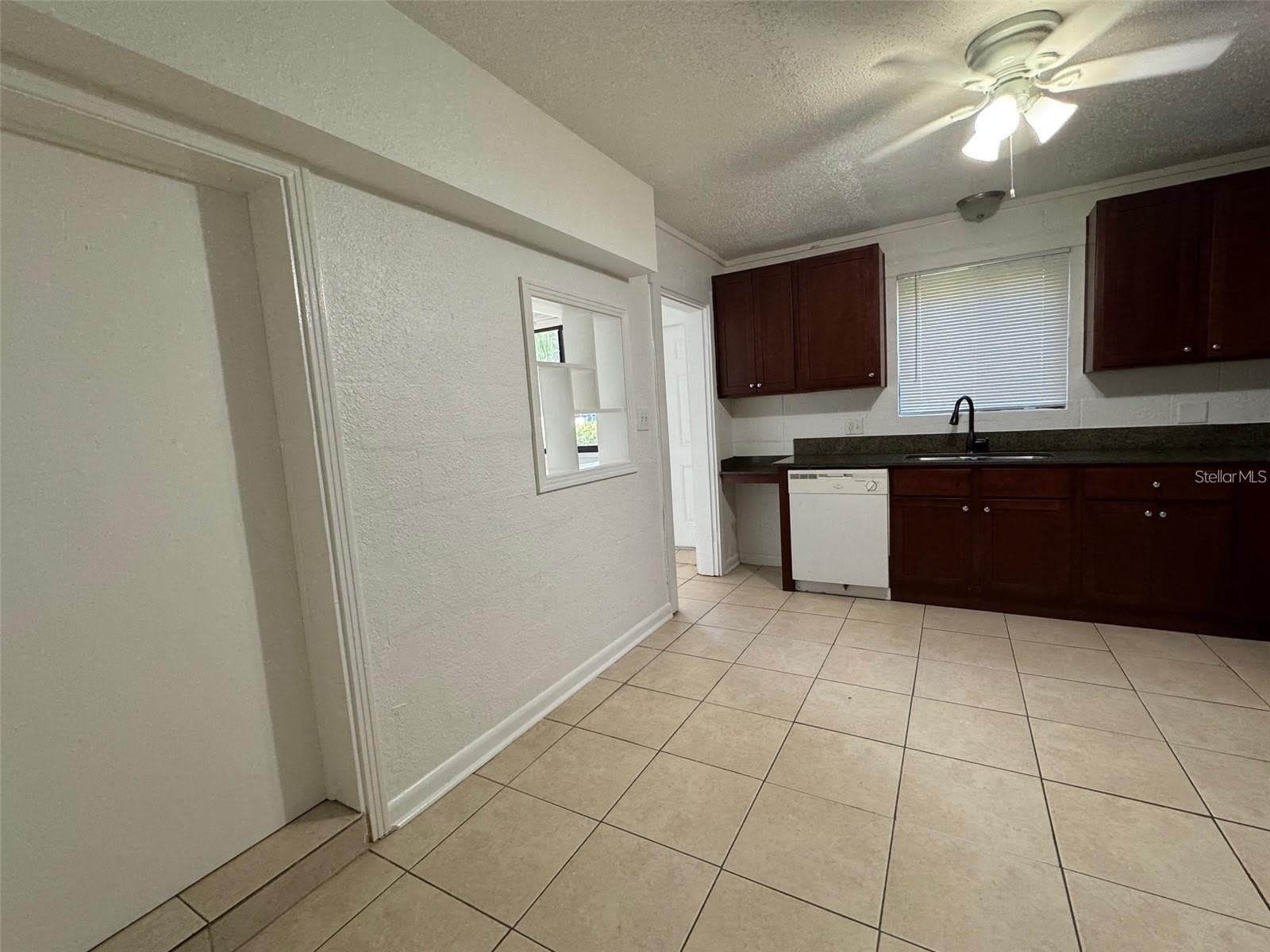 2547 S MILLS Avenue – photo 3