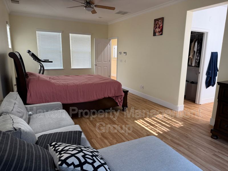 49 E Heritage Drive – photo 5