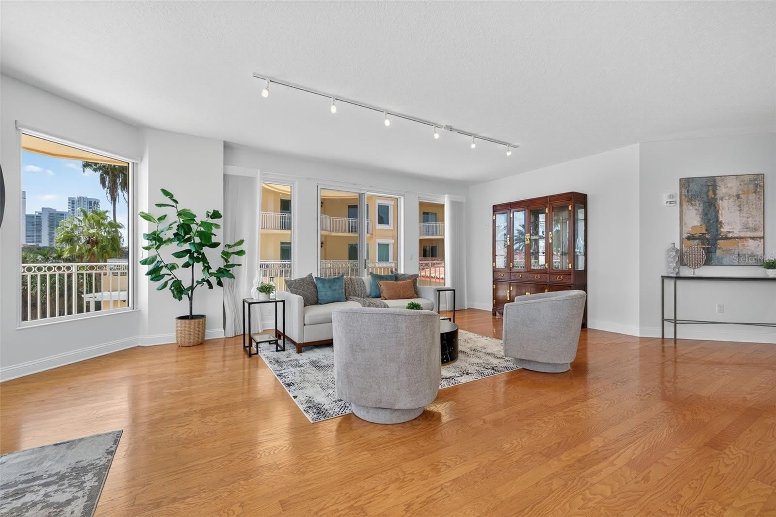 555 5TH Avenue NE – photo 5