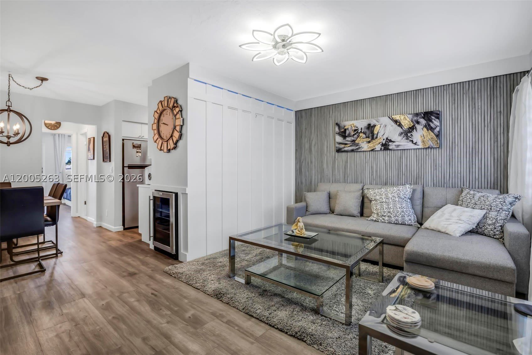 901 SW 11th Ave – photo 2