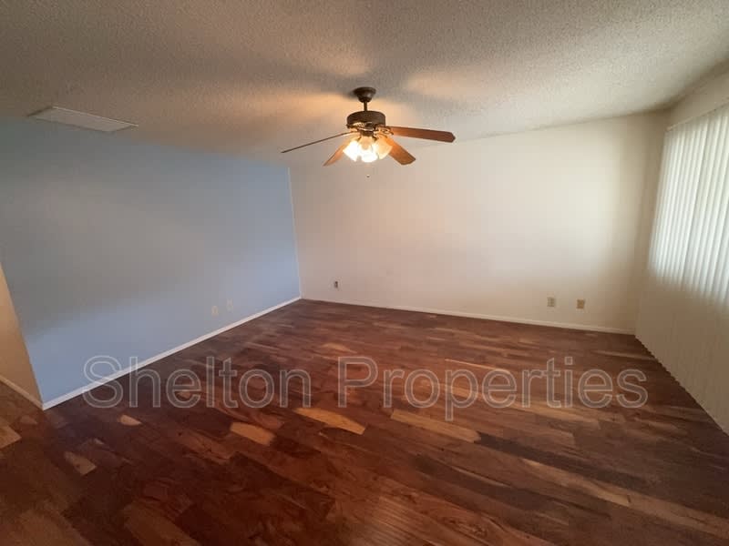 10103 N 97Th Ave Apt B – photo 5