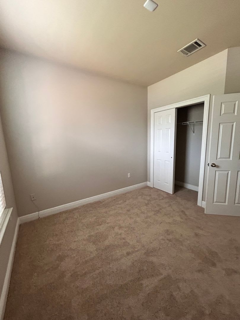 TWO WEEKS FREE MOVE IN SPECIAL! 4 BR/3BA in gated neighborhood off Jefferson or Bluebonnet near I-10! – photo 3