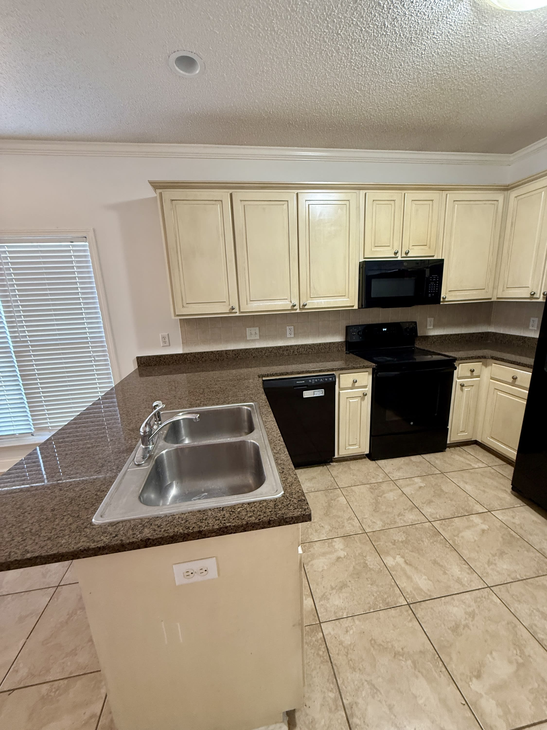 132 Laurelwood Court – photo 3