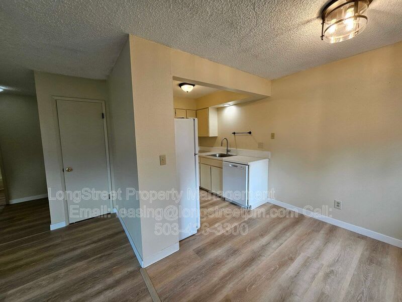 780 NW Joy Ave – photo 5