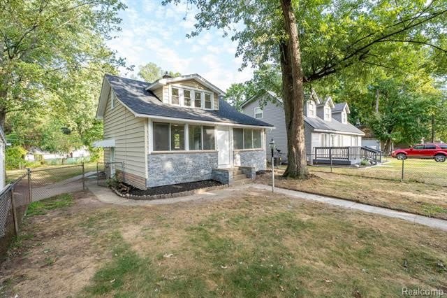 23248 Helen Street – photo 2