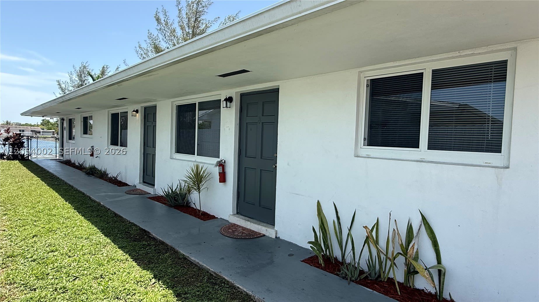 842 SW 2nd St – photo 3