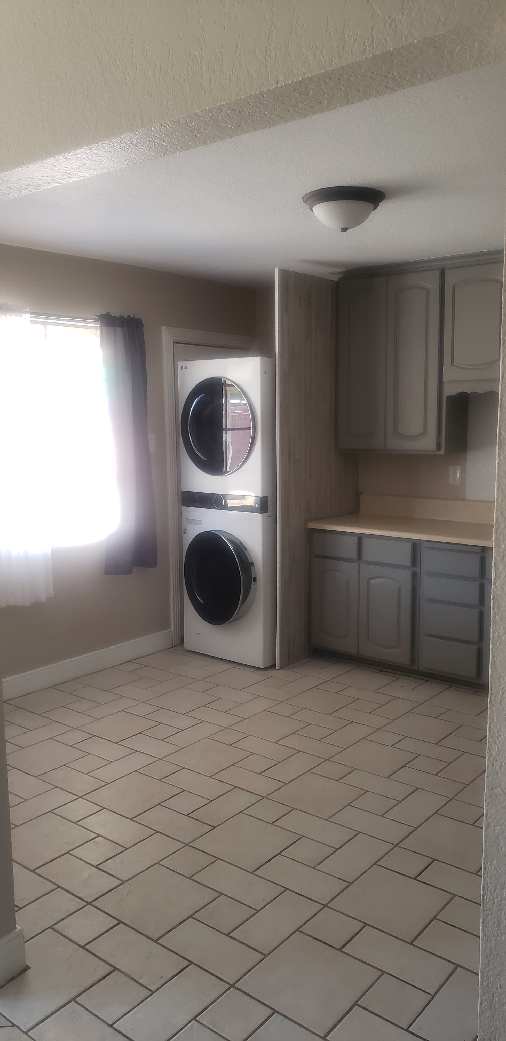 4032 N 81st St – photo 4