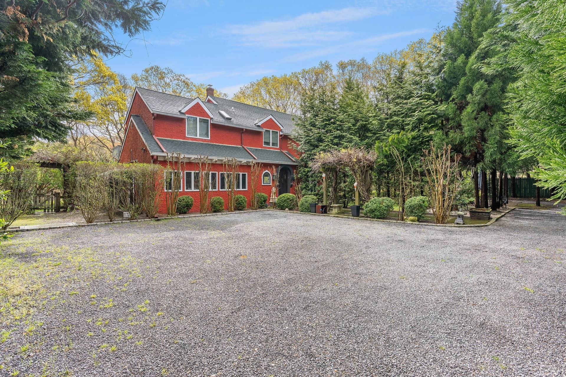 100 SANDY HOLLOW RD – photo 1
