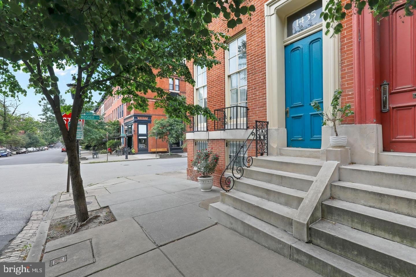 1435 Bolton Street – photo 4