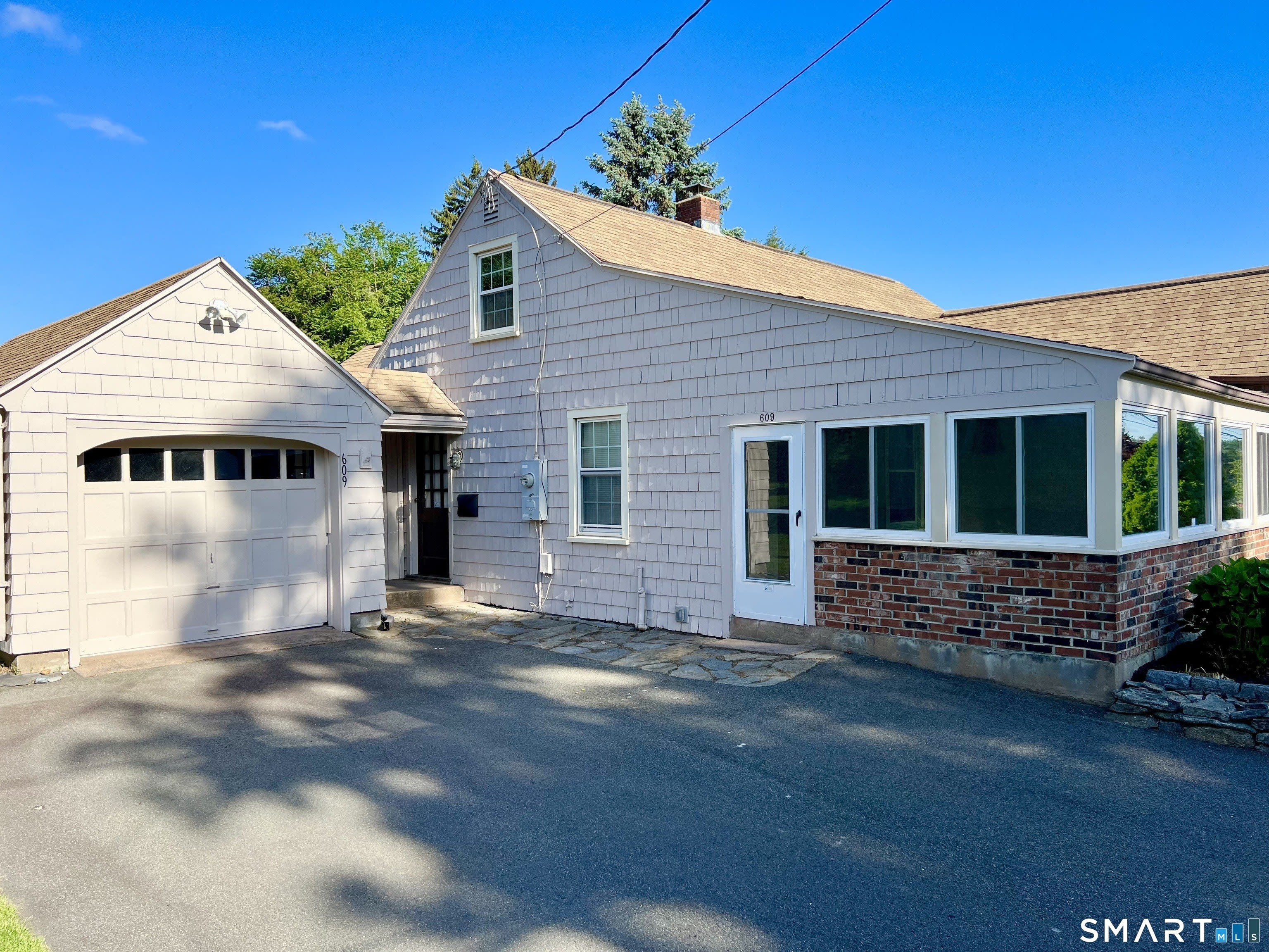609 Hunting Hill Avenue – photo 2