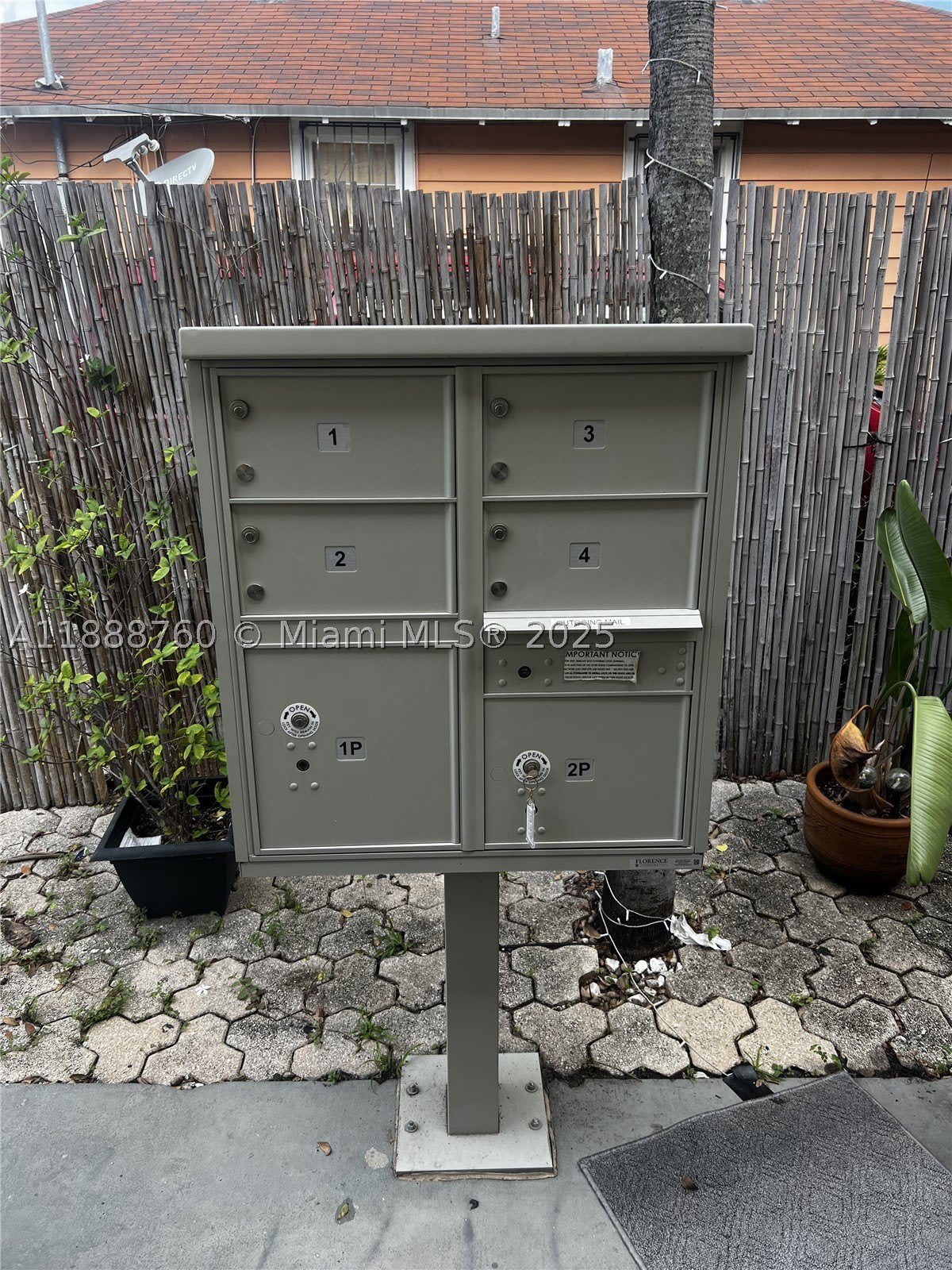 619 SW 11th Ave – photo 5
