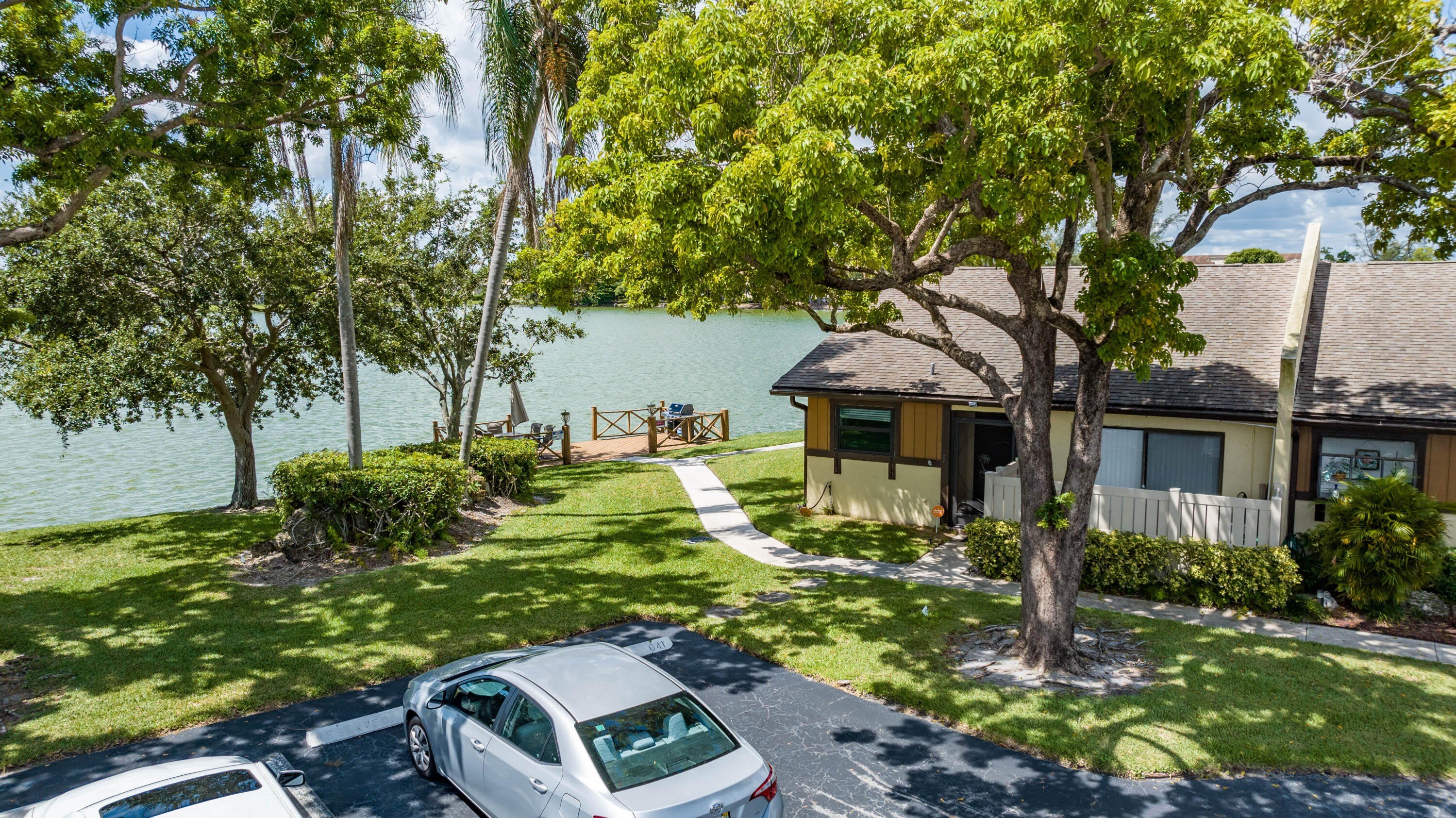 639 Banks Road – photo 2