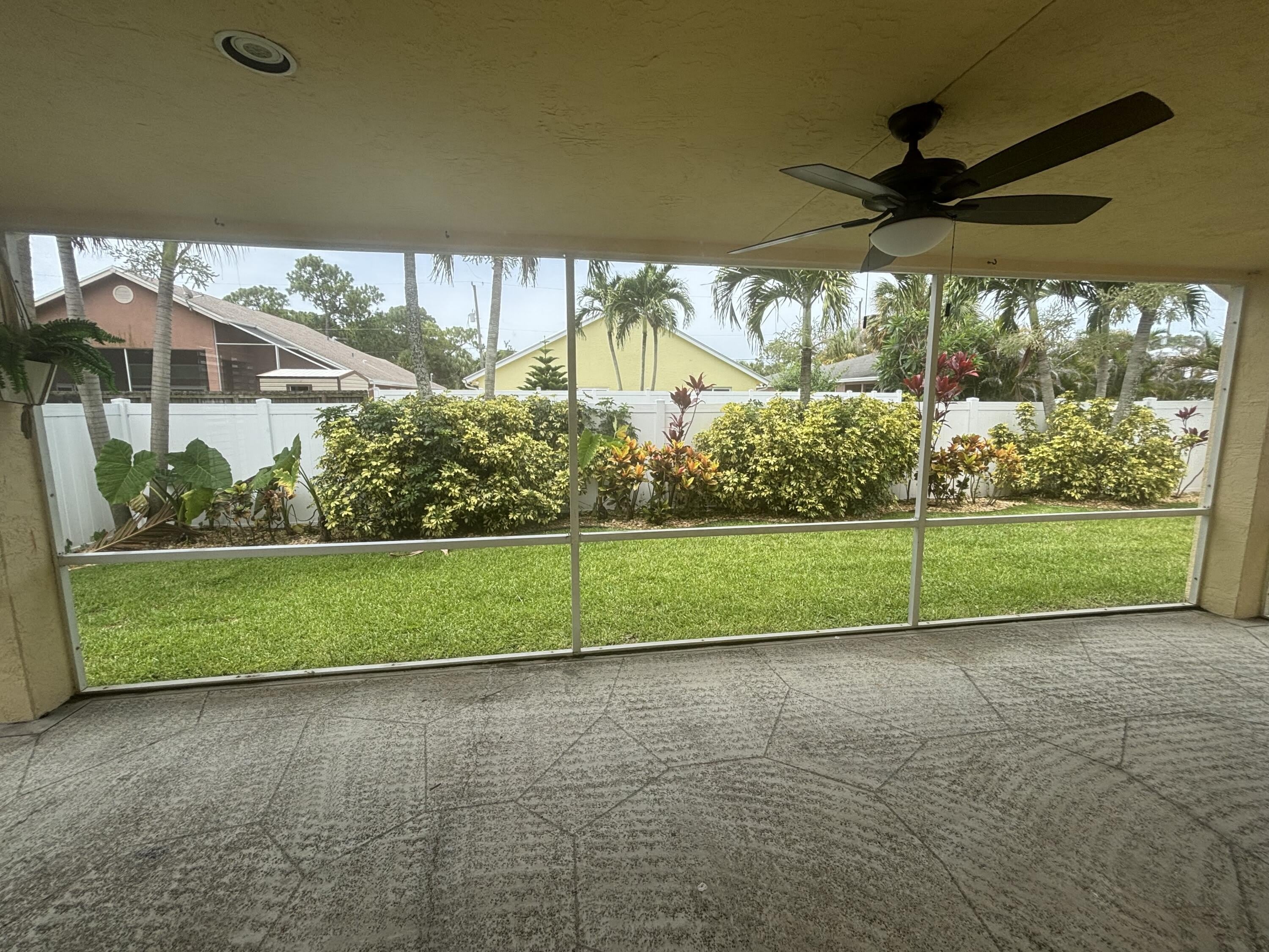 6366 Barbara Street – photo 2