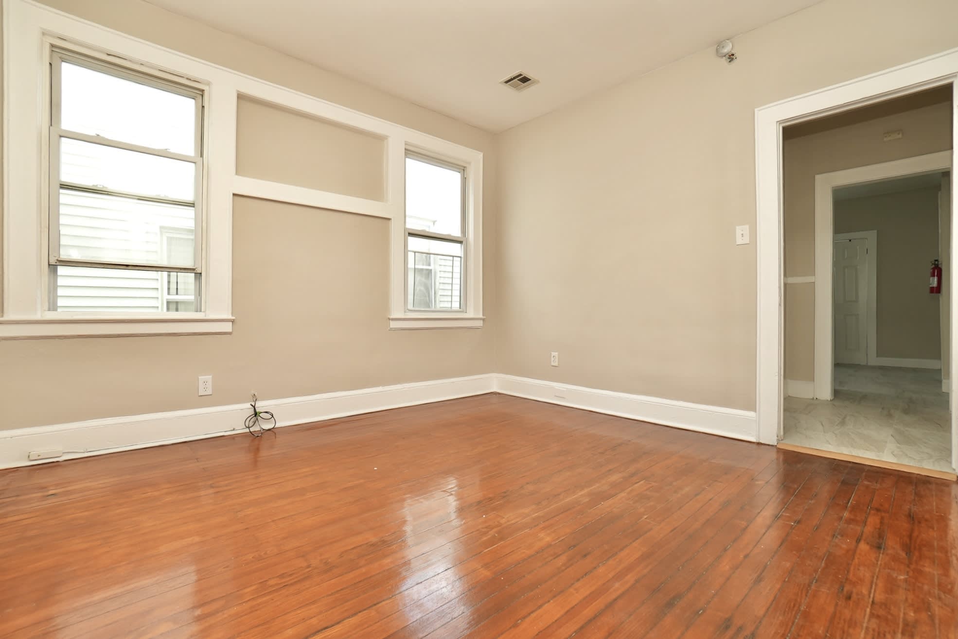 150 Columbia Ave – photo 3
