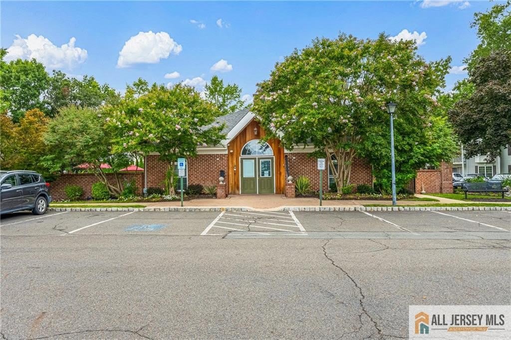 417 Northam Drive – photo 3