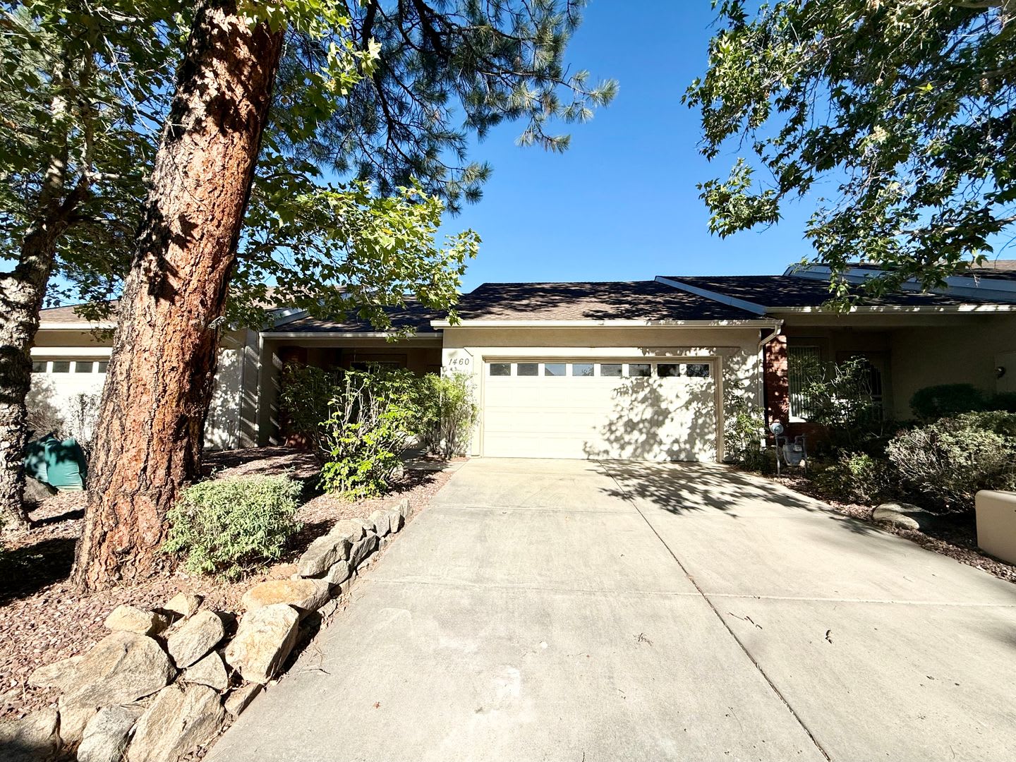 Charming 2-Bedroom Townhome In Prescott – photo 1