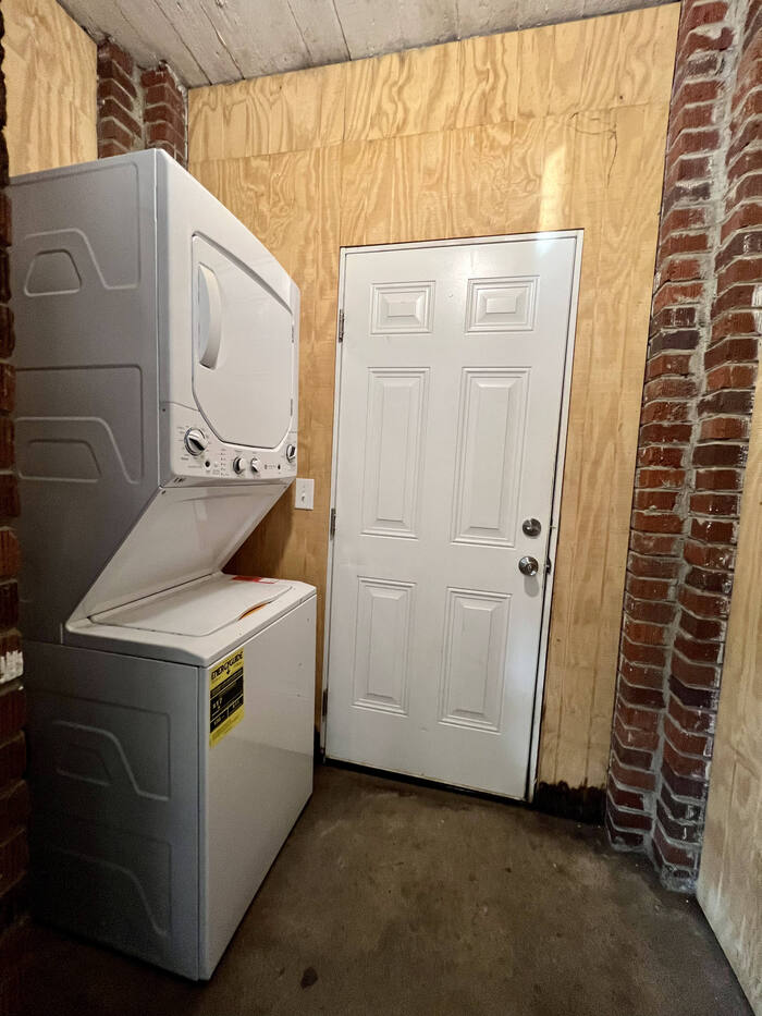 321 Howard Street – photo 3