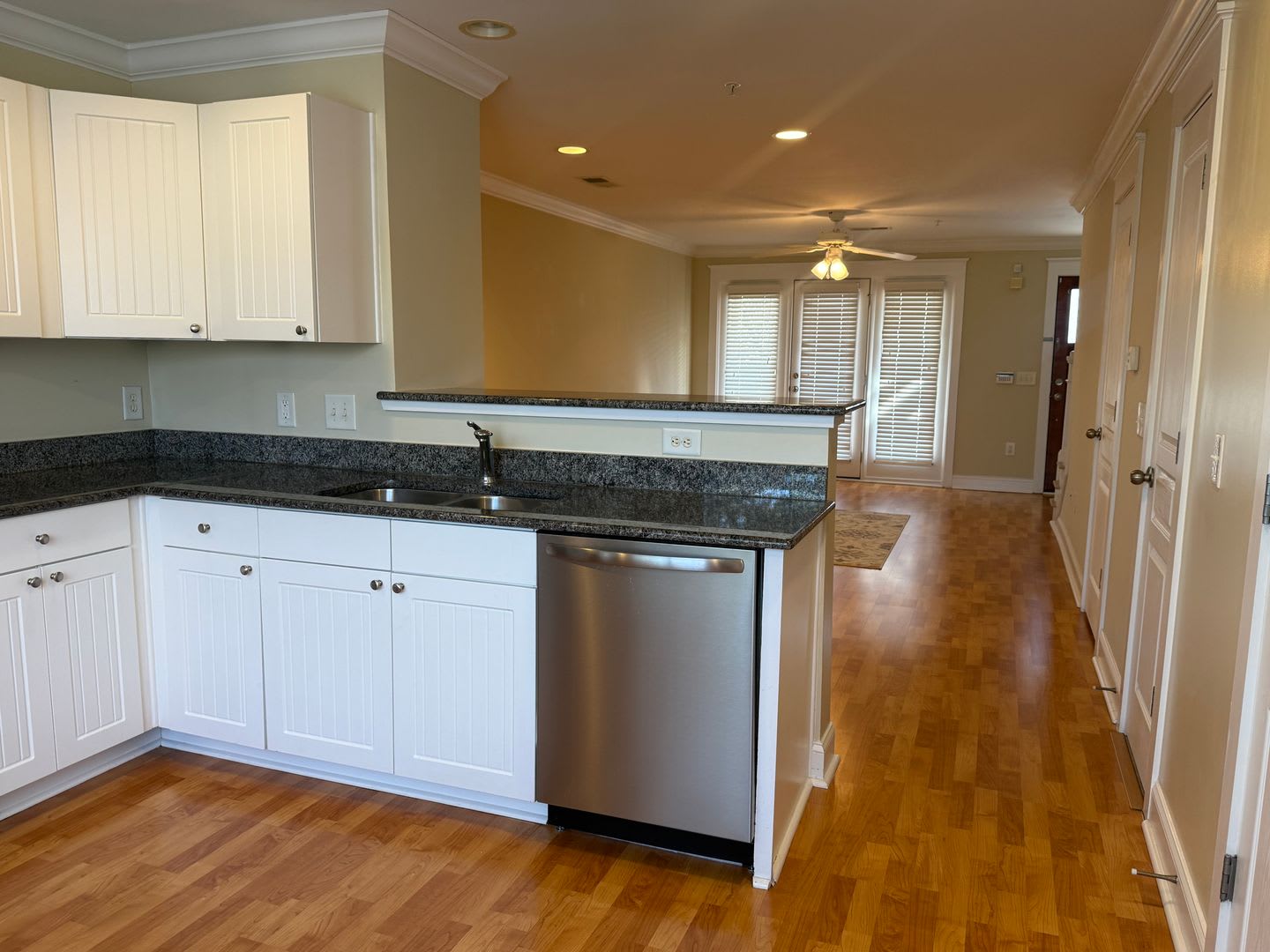 1830 Candlewood Court 208 – photo 4