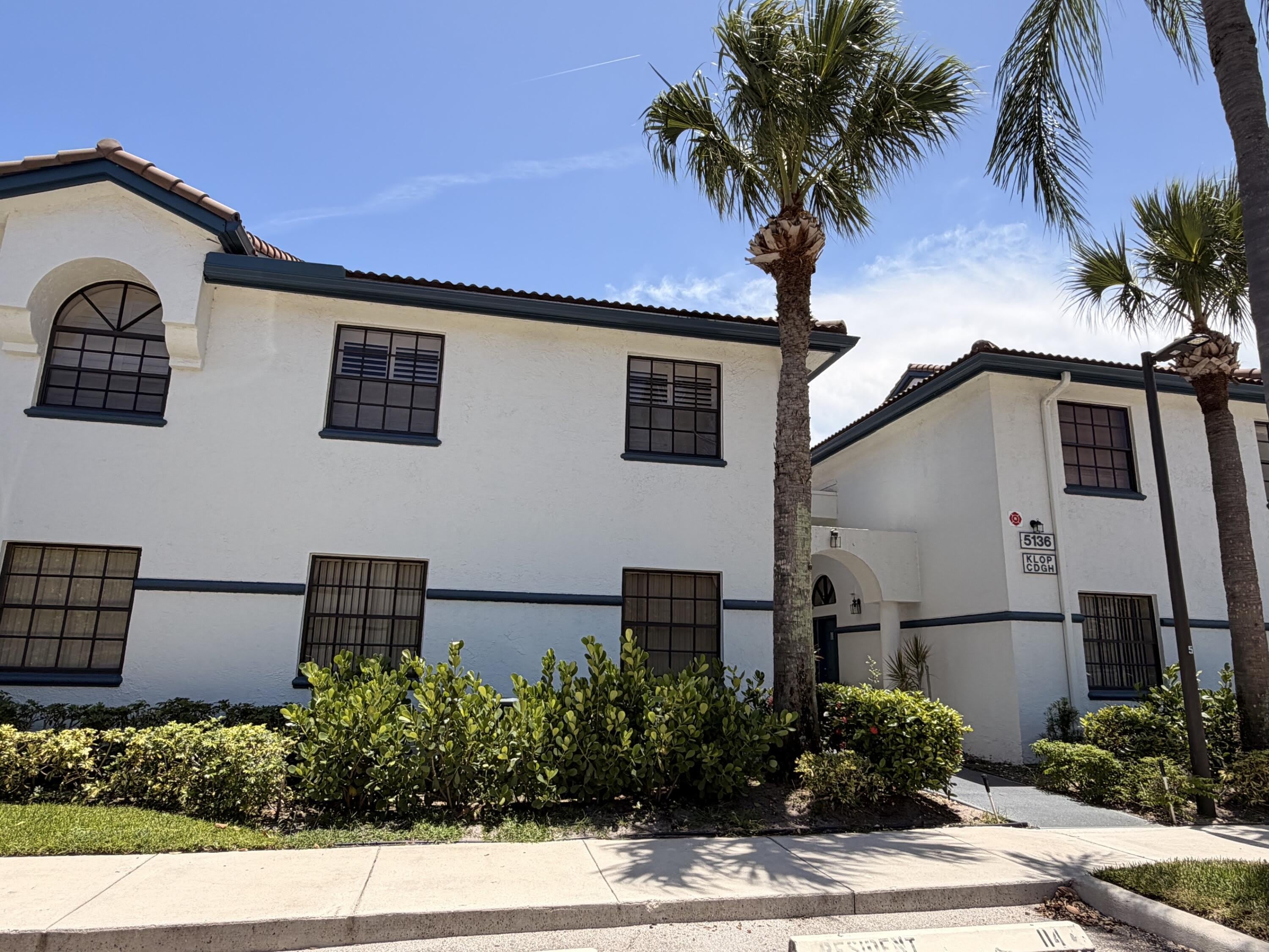 5136 FLORIA Drive – photo 2
