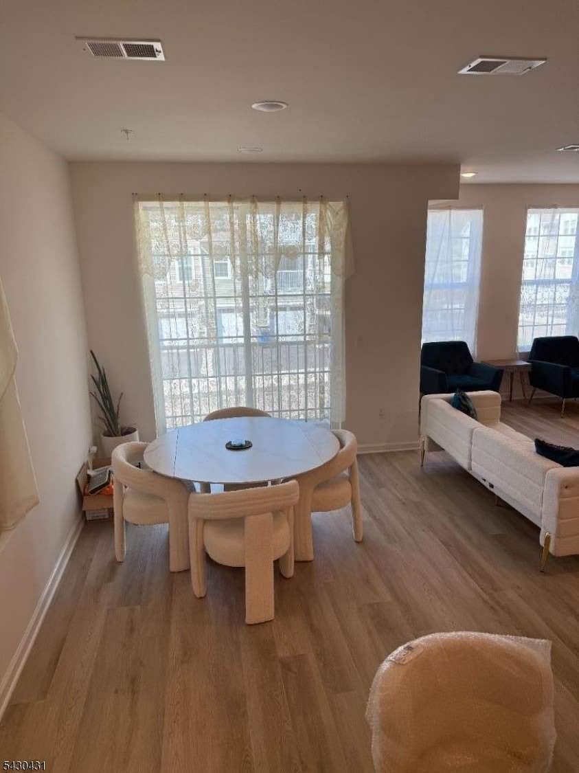 204 Honeysuckle Ln – photo 4