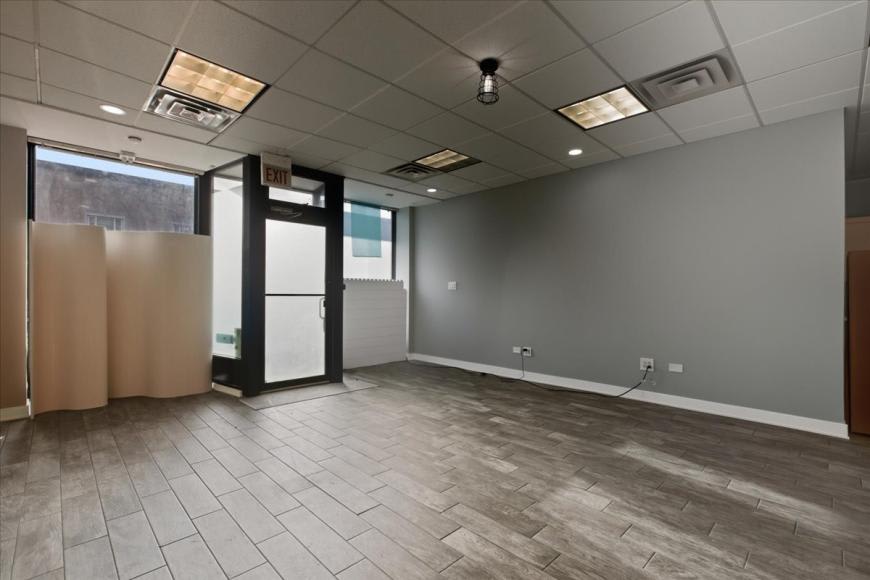 1338 W Irving Park Rd – photo 5