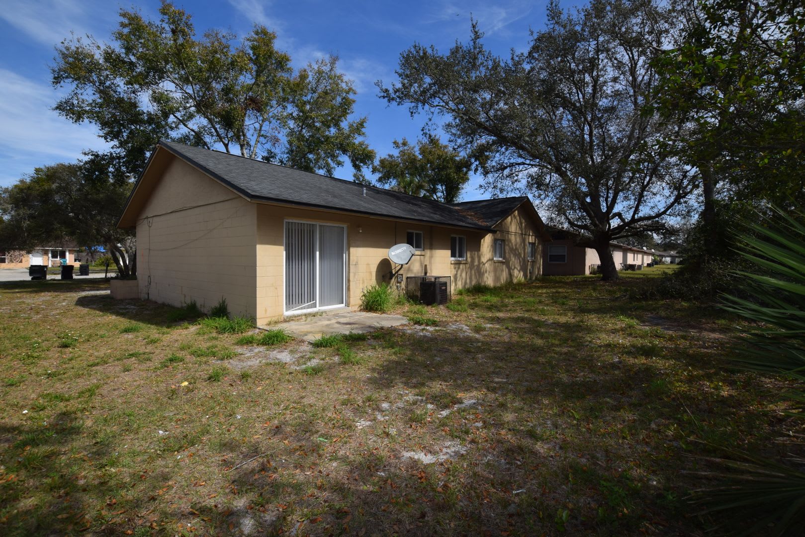 2/1 Duplex For Rent at 3264 Split Willow Drive Orlando, FL 32808 – photo 3