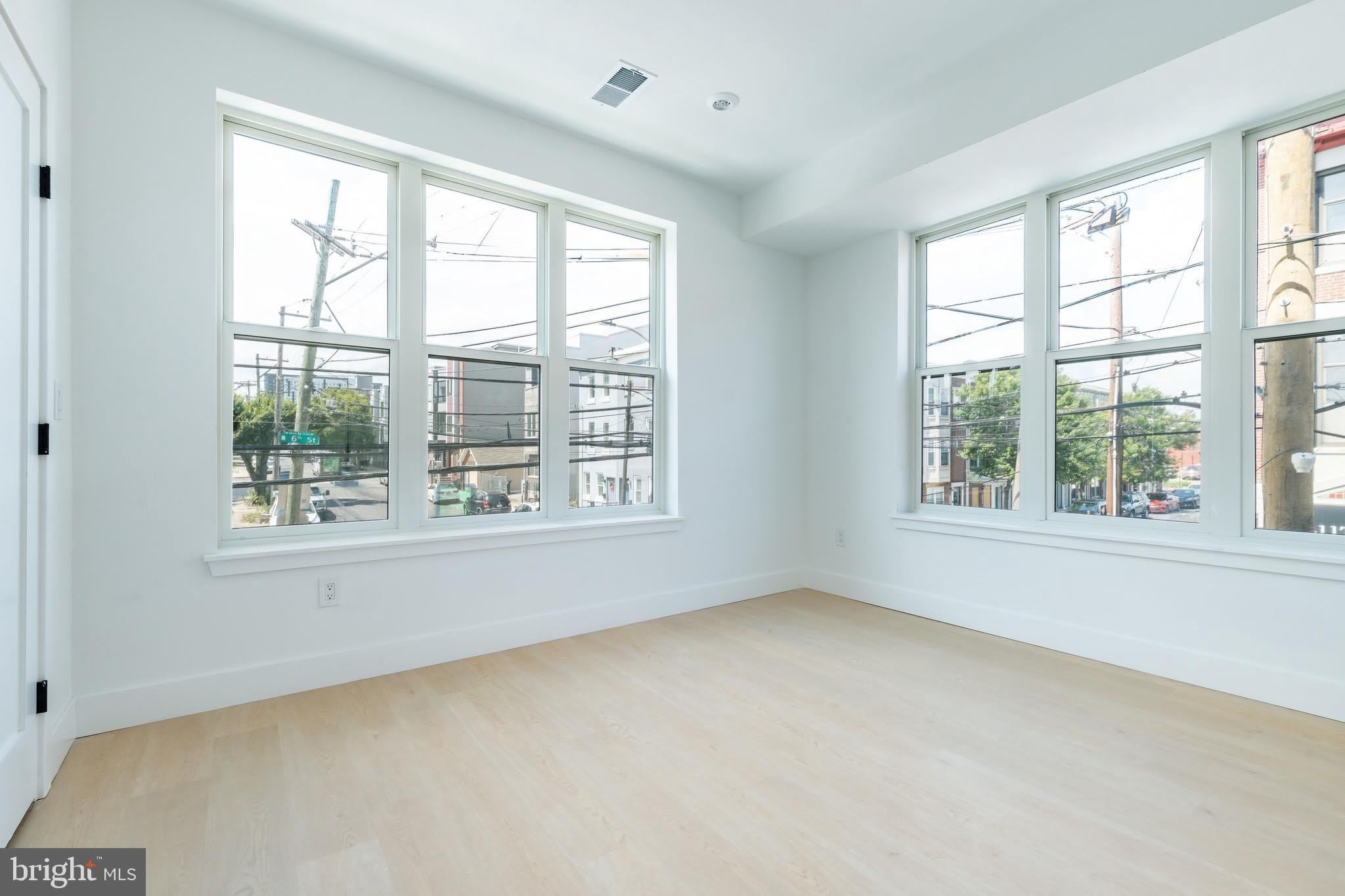1649 6TH Street N – photo 1