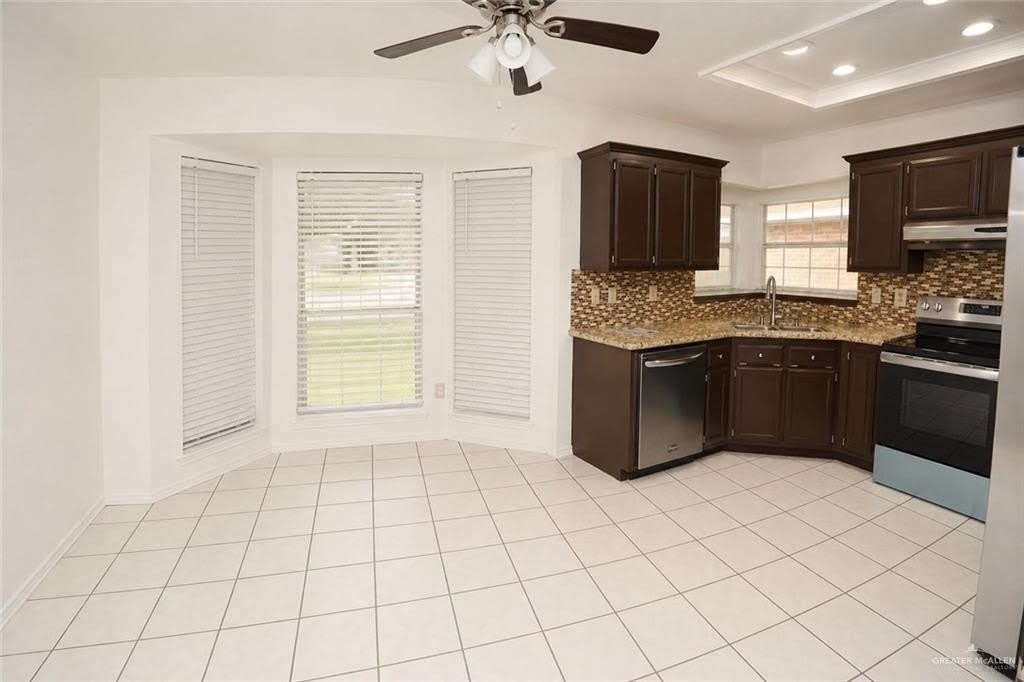 2302 Brock Street – photo 4