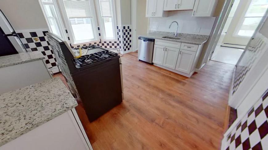 121 George St – photo 2