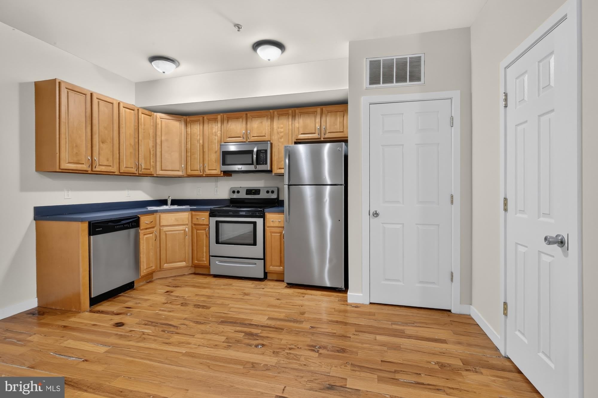 4011 Baring Street – photo 4