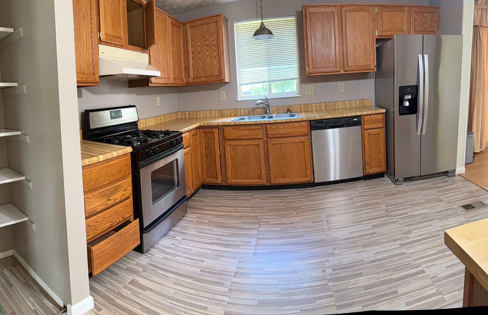 4 BEDROOM/2.5 BATHROOM Home for lease in Norcross – photo 5
