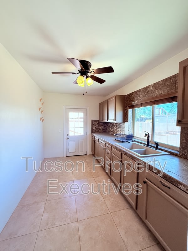 2925 North Estrella Avenue – photo 2