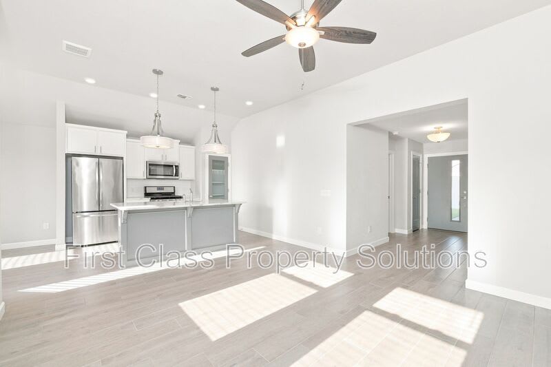 13500 Watson dr – photo 4