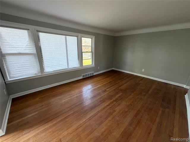22301 Lange Street – photo 4