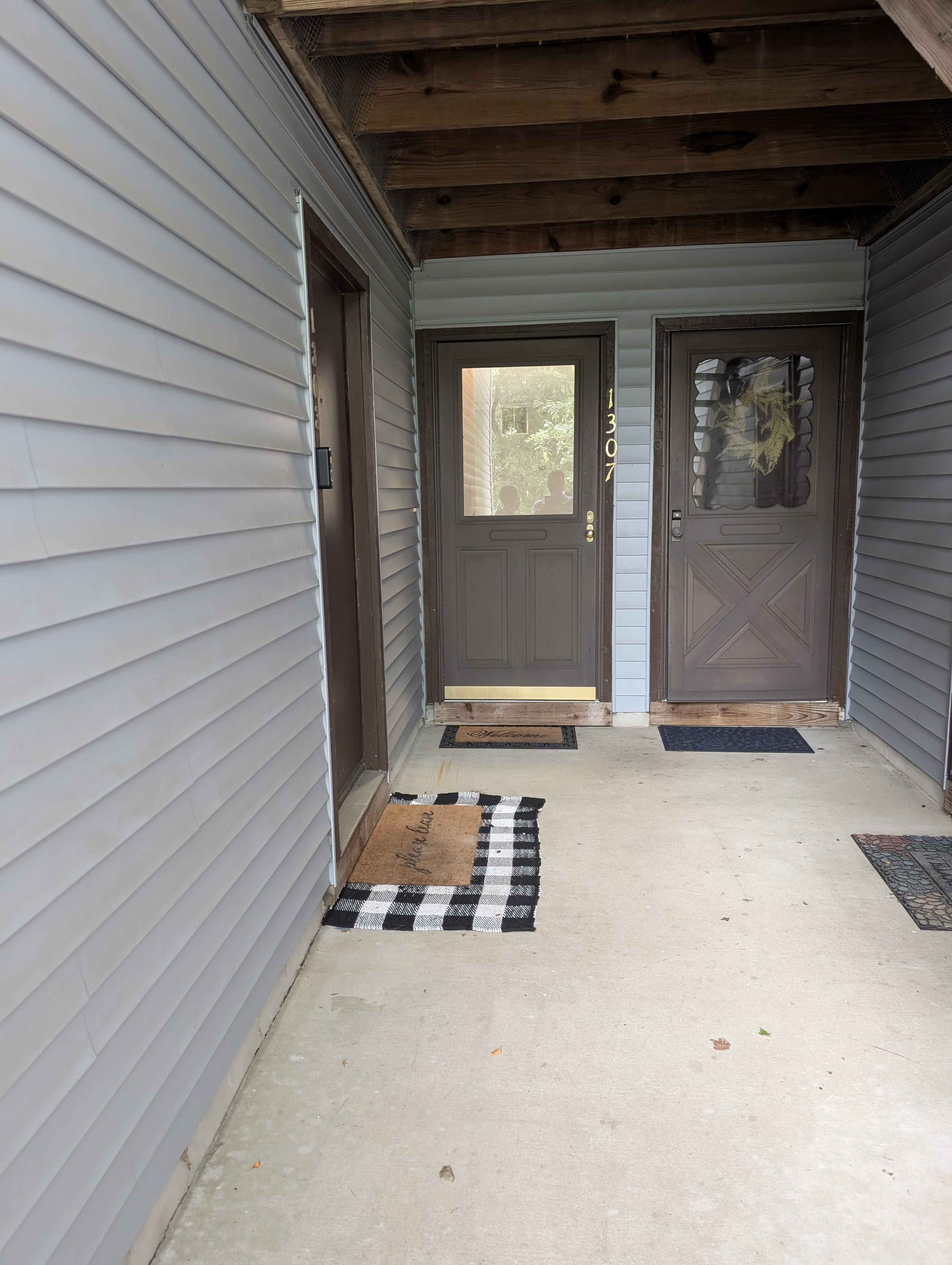 1307 Maresfield – photo 2