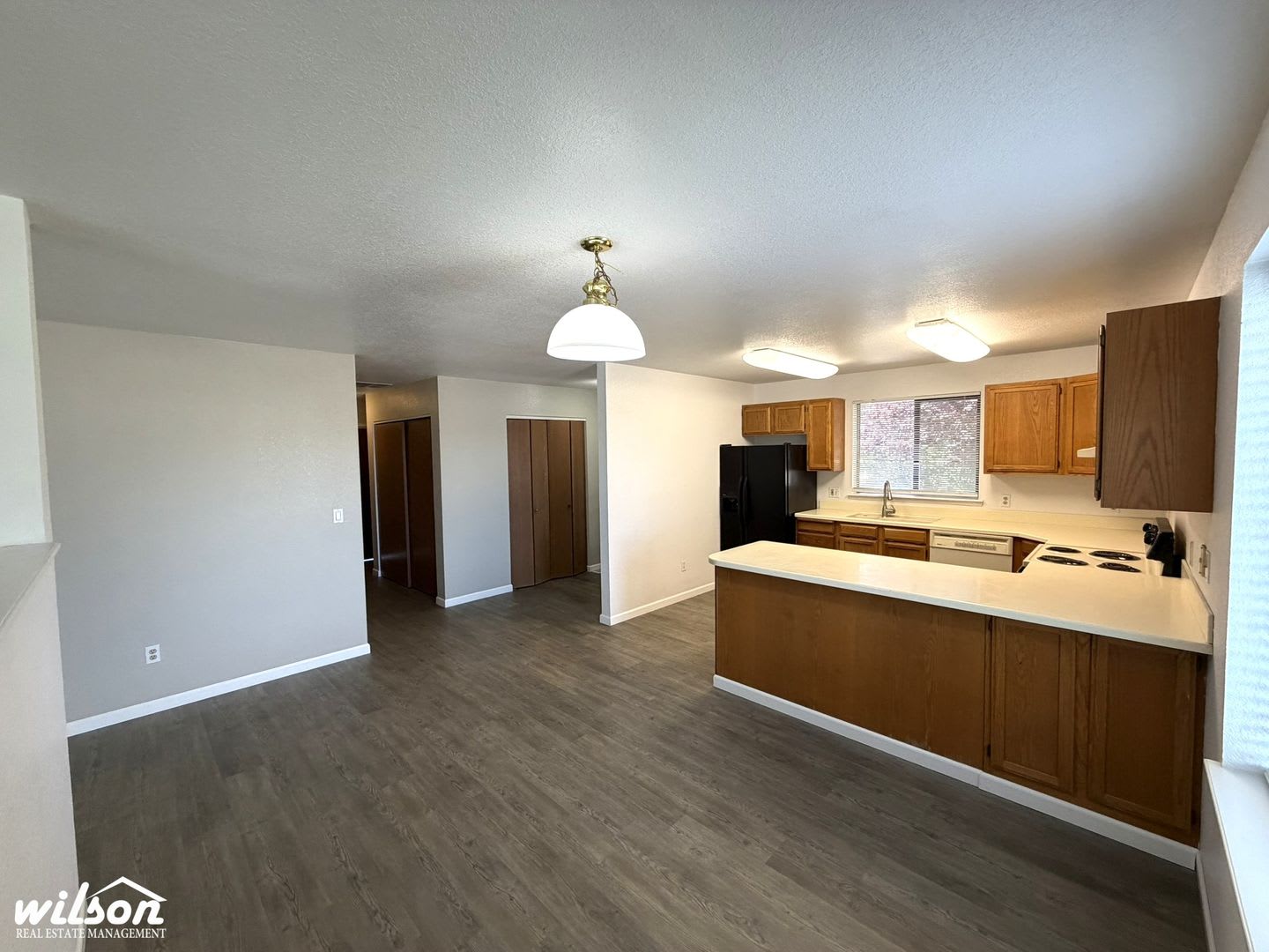 Hilltop 3 Bedroom Home With Scenic Orchard Views – photo 2