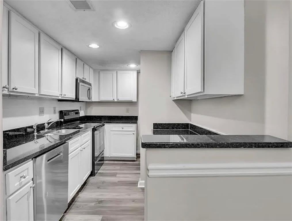 6900 Roswell Road – photo 1