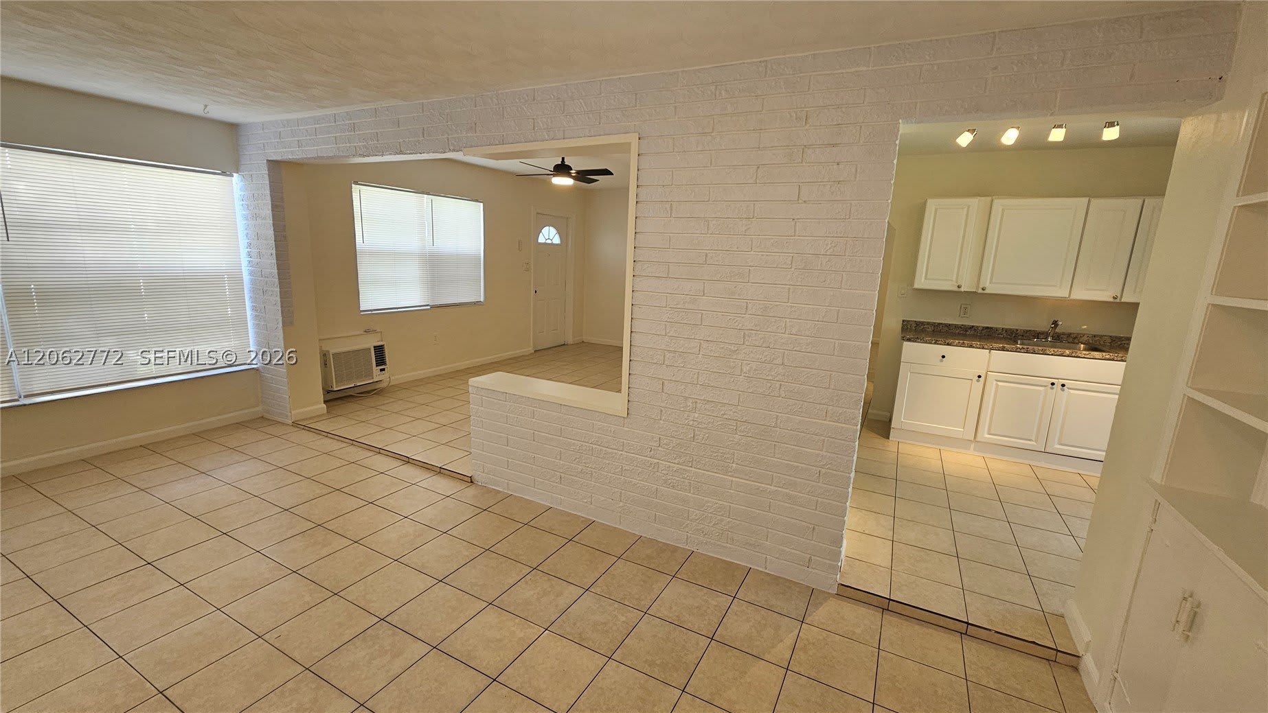 6118 Plunkett St – photo 4