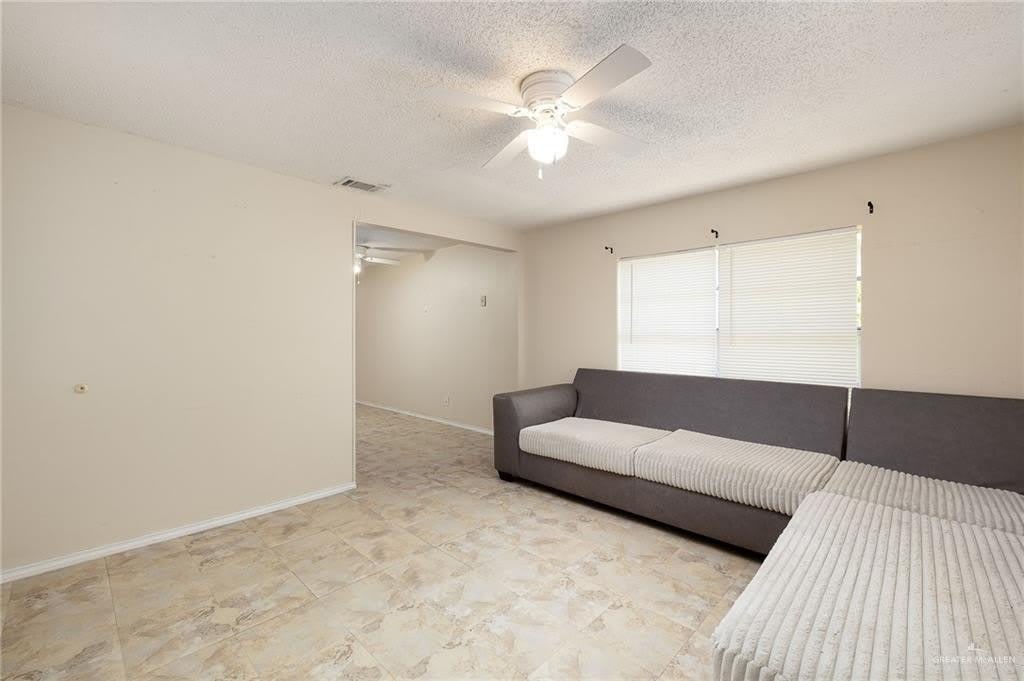 214 E 3rd Street – photo 3