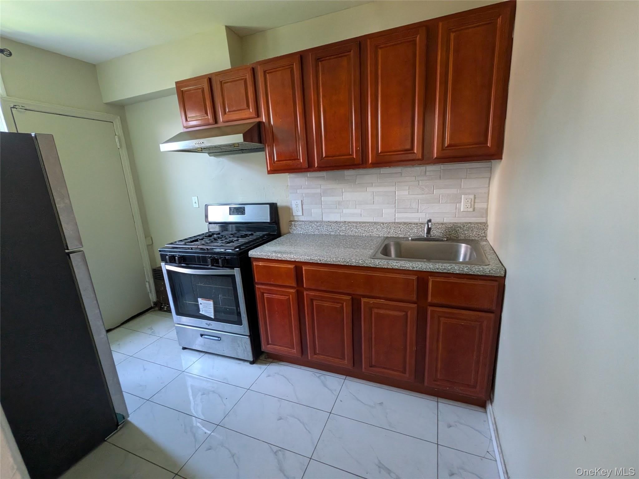 206-07 Hillside Avenue – photo 4