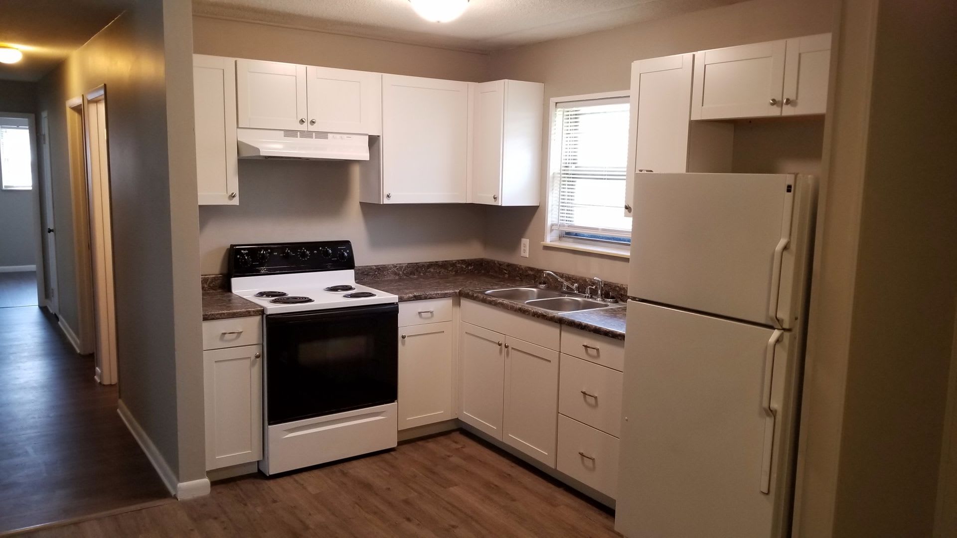 Recently Renovated, Clean with Fenced Yard – photo 5