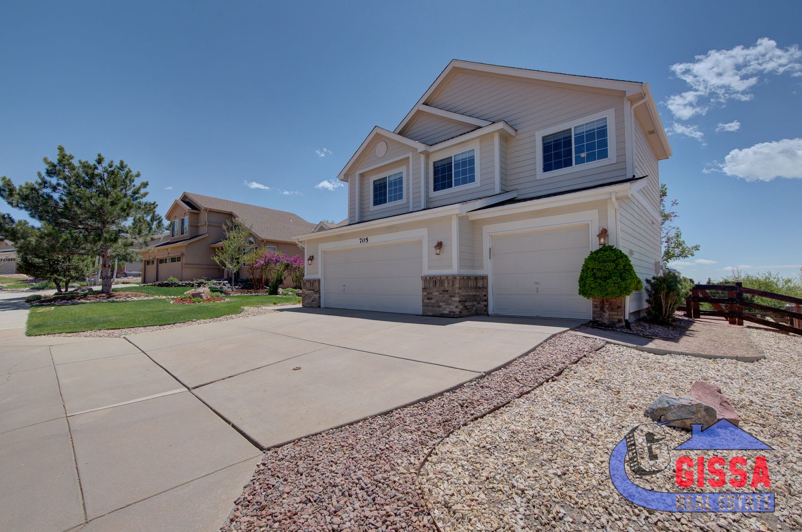 Beautiful large home with view of Pikes Peak in D-20 – photo 3