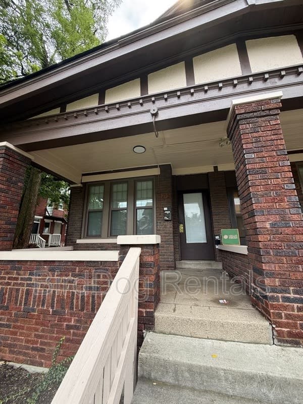 215 East 14th Avenue – photo 2