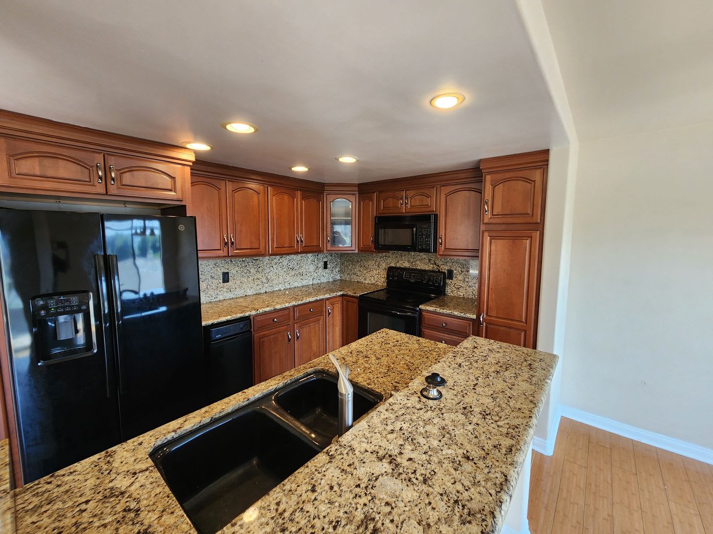 Parkway Manor Community – photo 1
