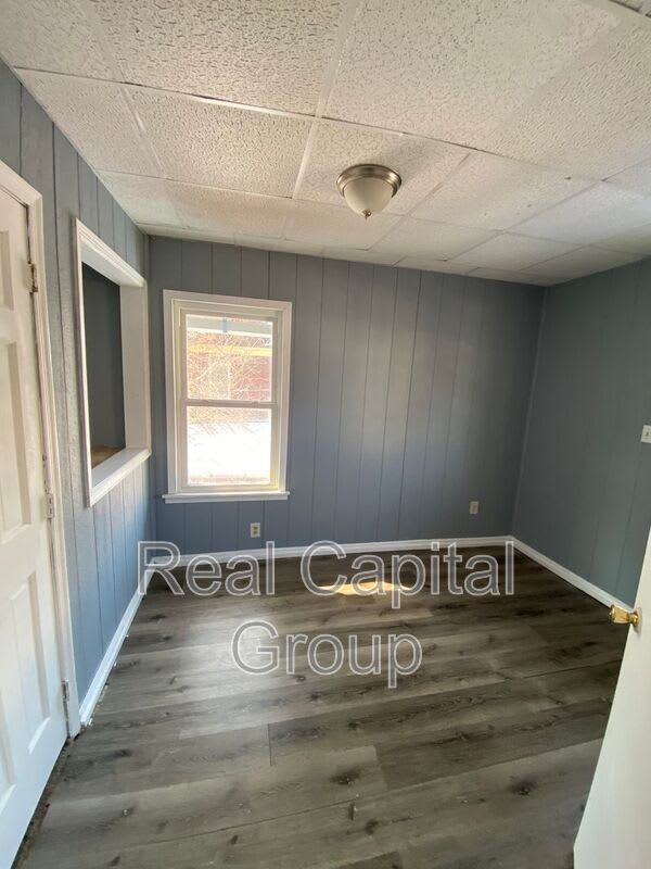 709 Townsend Pl – photo 4