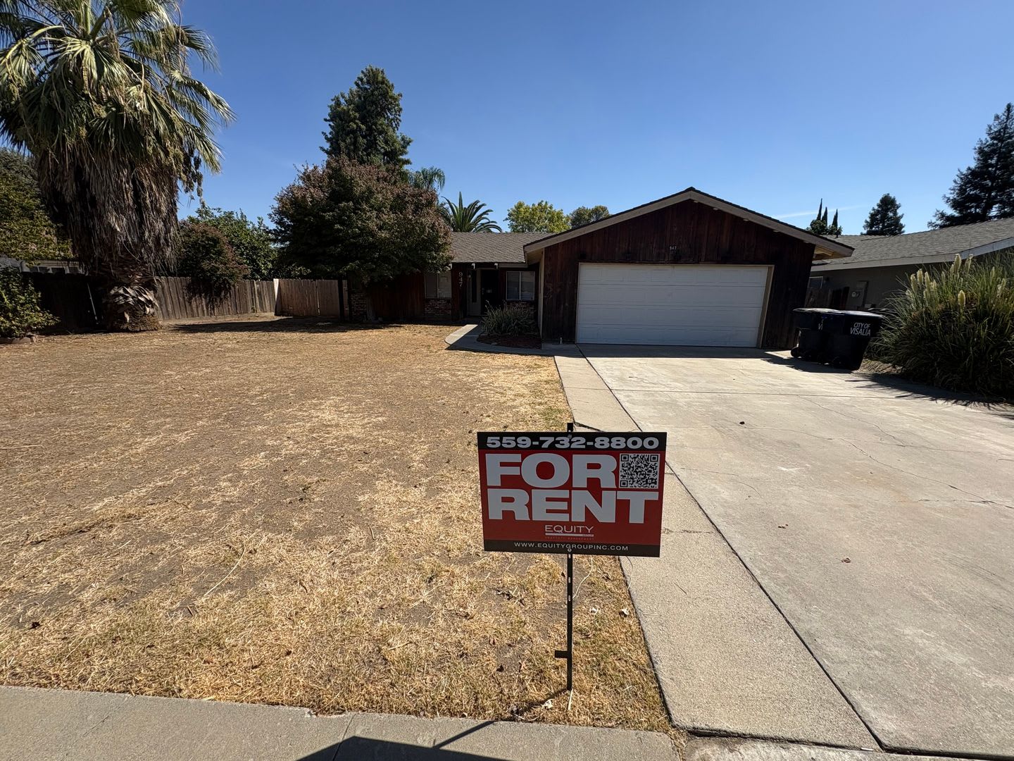 Spacious SW Visalia Home Available Now! – photo 1