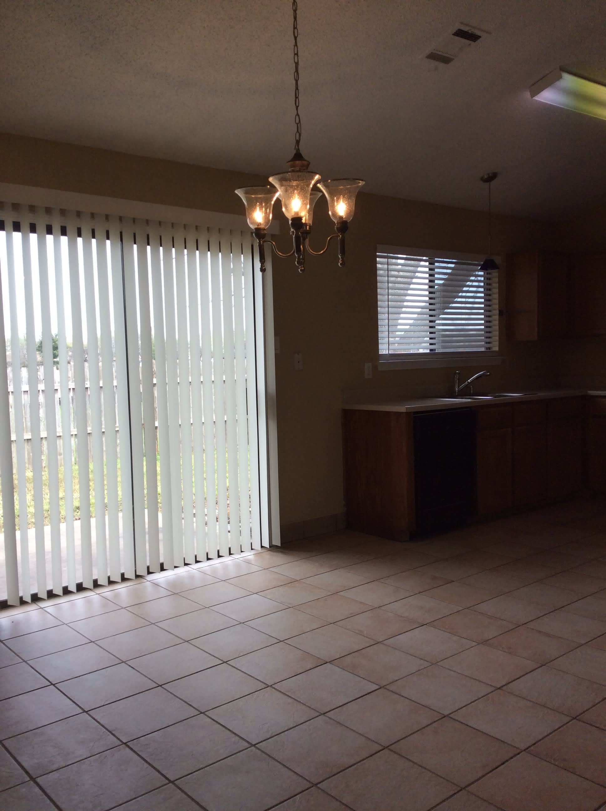 2103 Bluebonnet Dr – photo 4