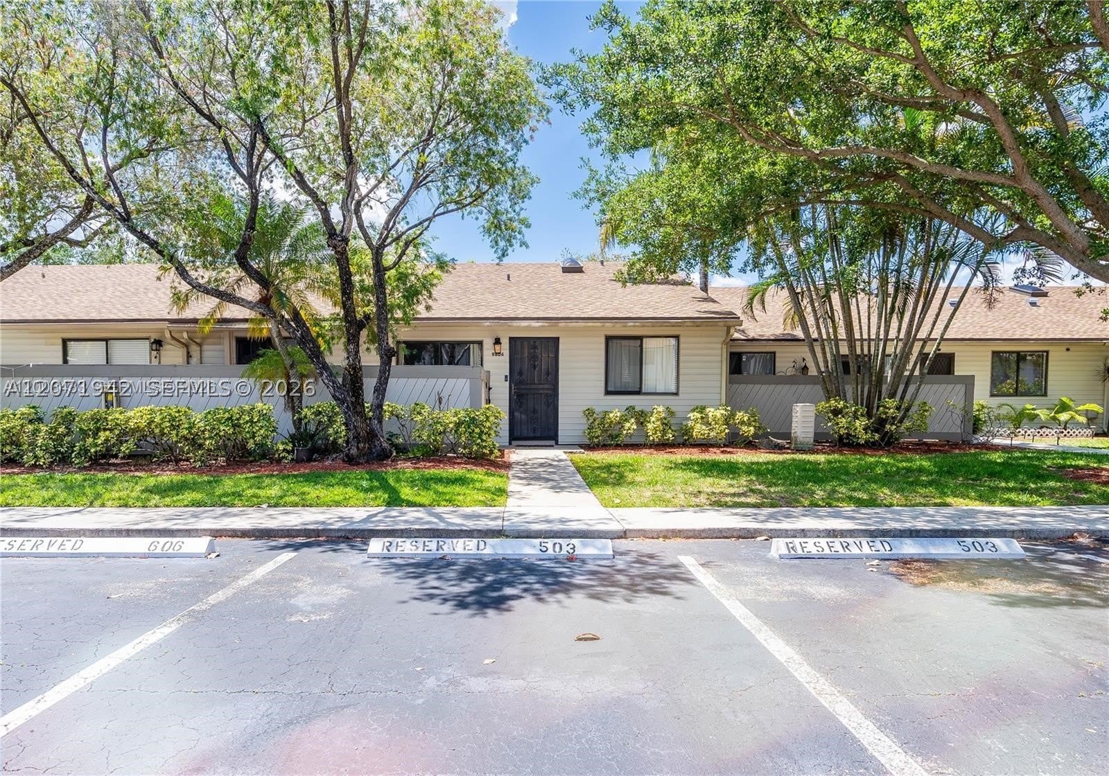 9804 Nw 37Th St – photo 1