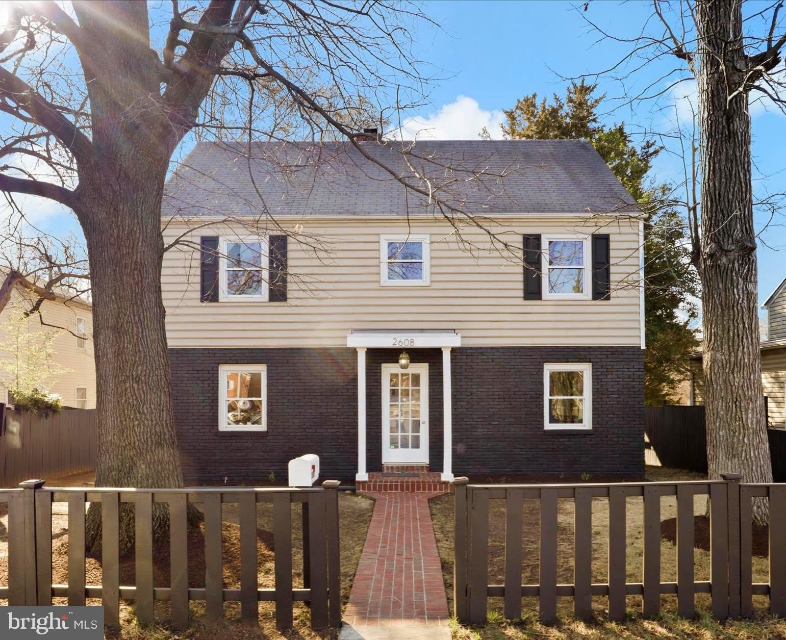 2608 ARLINGTON Boulevard – photo 2